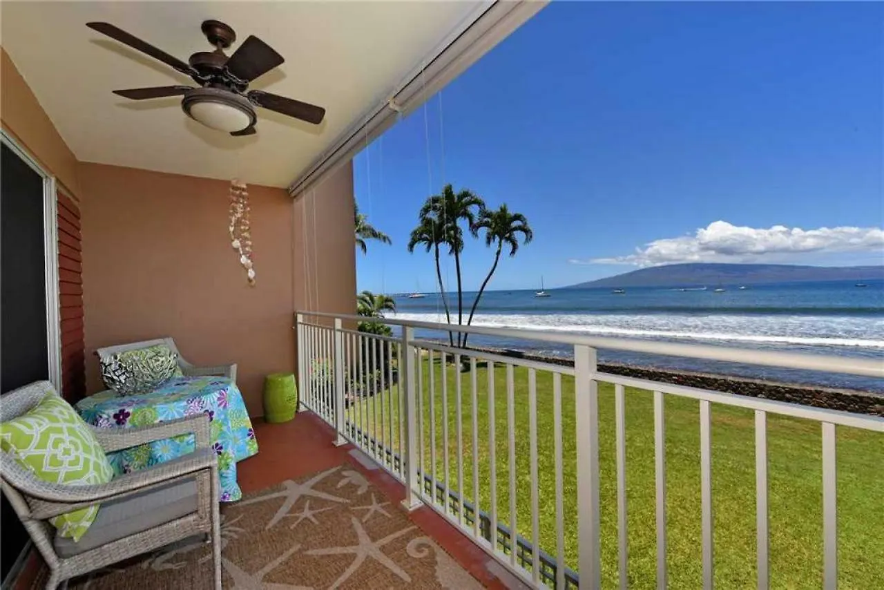 1 Bedroom Ocean Front Condo In Lahaina Town - Sleeps 4 - Lahaina Roads #204